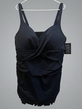 Swimsuits For All Black Ruched One Piece Swimsuit Plus Size 26 NWT